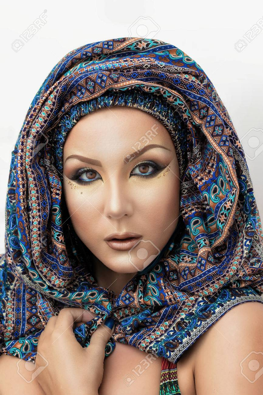 Arab Women Eye Makeup Portrait Of A Beautiful Woman With Fashion Arabic Makeup Made