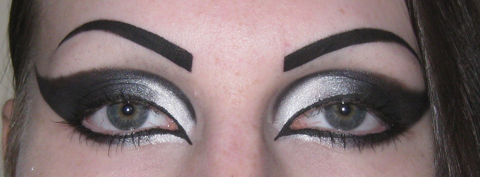 Black Cat Eye Makeup Dramatic Gothic White To Black Extended Winged Cat Eye Makeup