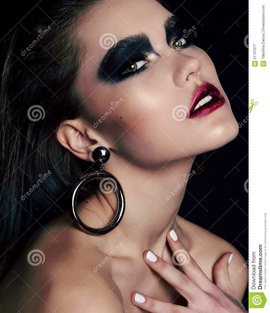 Black Smokey Eye Makeup Beautiful Woman With Dark Hair And Extravagant Black Smokey Eyes