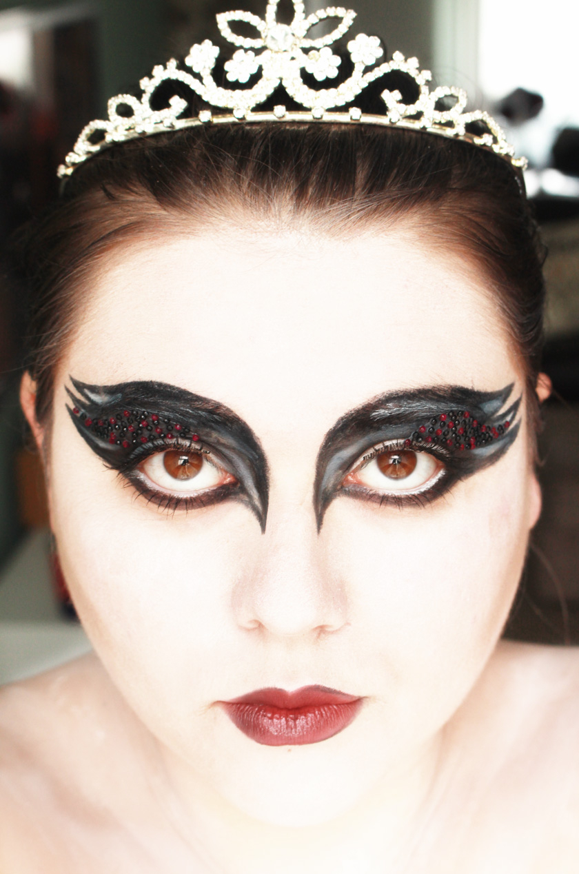 Black Swan Eye Makeup The Black Pearl Blog Uk Beauty Fashion And Lifestyle Blog Black