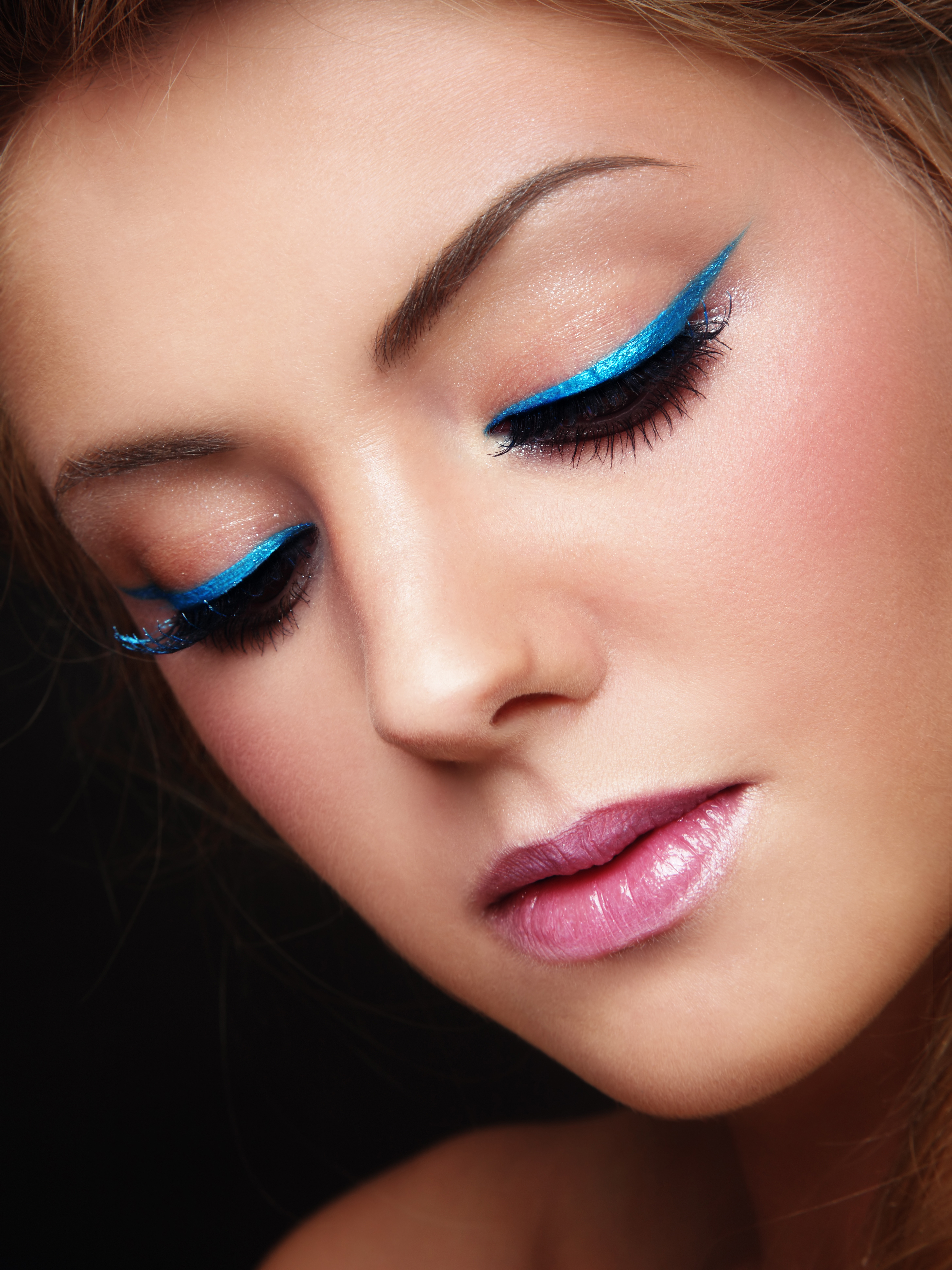 Blue Cat Eye Makeup How To Achieve The Perfect Colour Cat Eye 29secrets