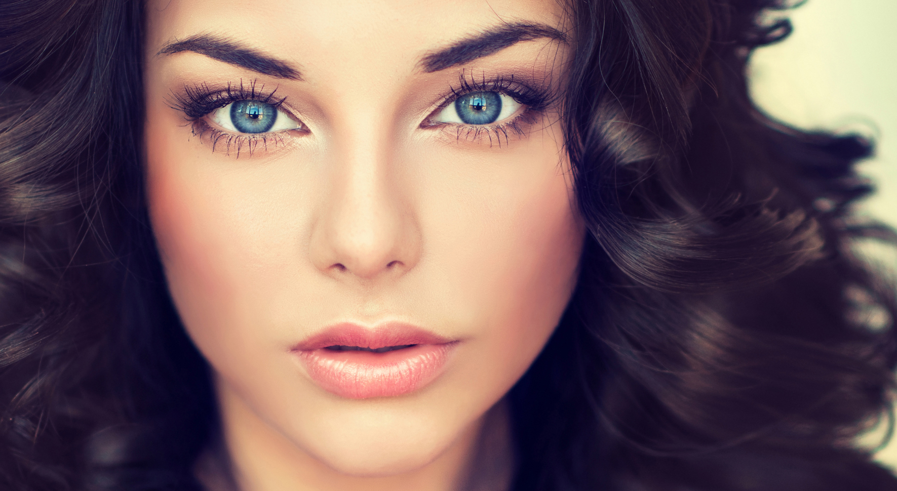 Blue Eyes Dark Makeup Best Eye Shadow Colors For Blue Eyes Lovetoknow