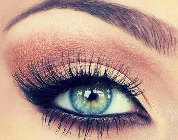 Blue Eyes Eye Makeup The 3 Best Makeup Ideas For Blue Eyes And Dark Hair Youqueen