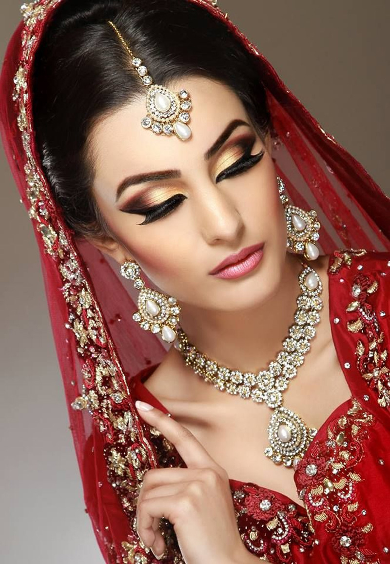 Bridal Eye Makeup Bridal With Golden Eye Makeup Crayon