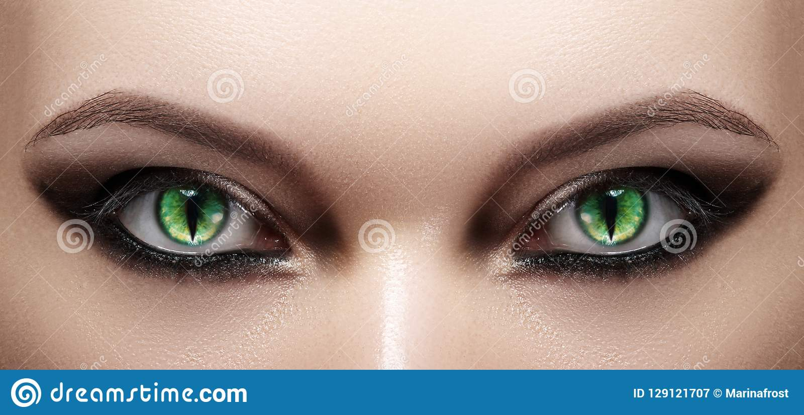 Cat Eye Makeup For Halloween Close Up Of Woman Eyes Halloween Makeup Cat Eye Lens Fashion