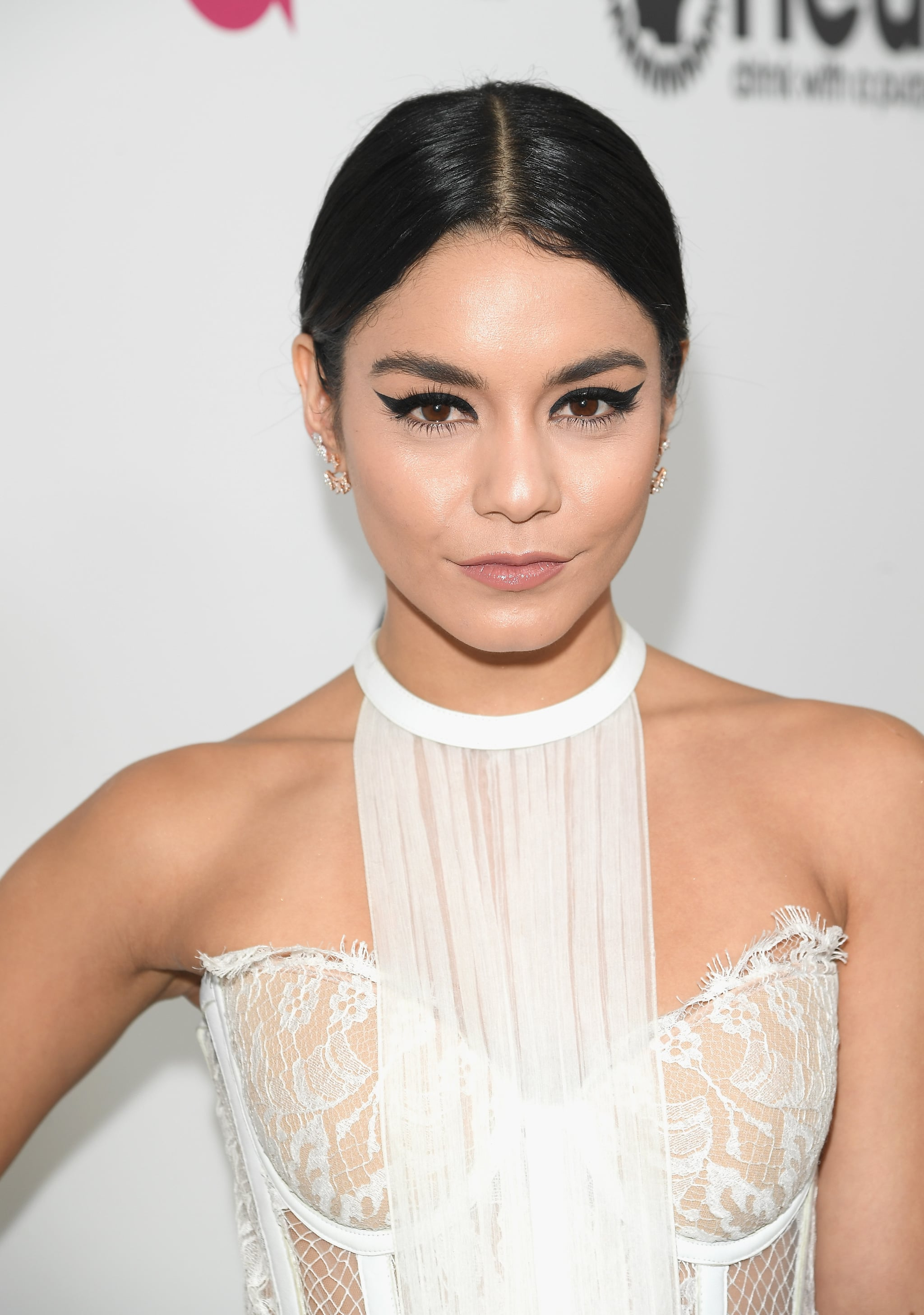 Cats Eye Makeup Vanessa Hudgens Cat Eye Makeup 2017 Oscars Viewing Party Popsugar