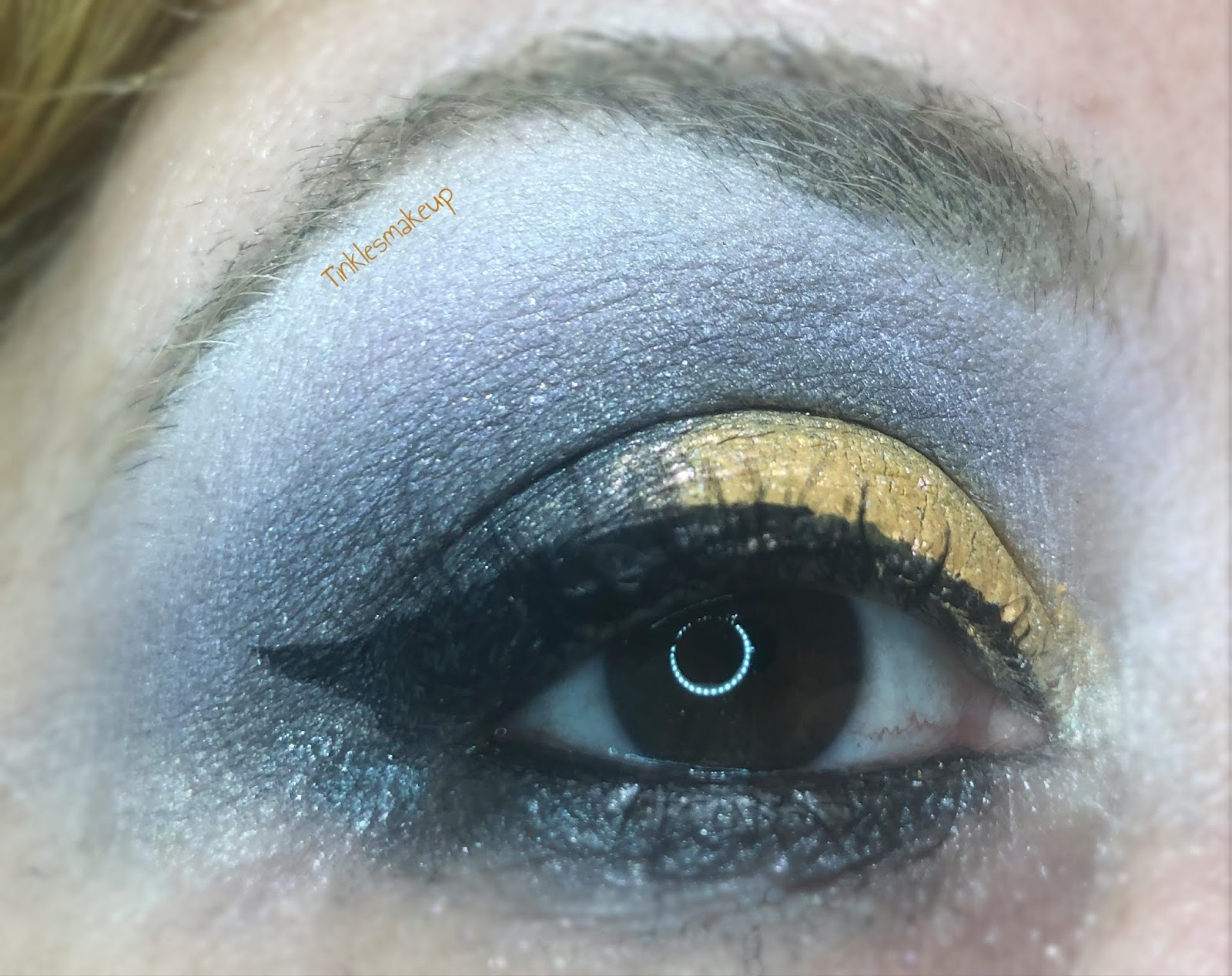 Charcoal Eye Makeup Tinklesmakeup Eye Makeup Look Peaches And Charcoal