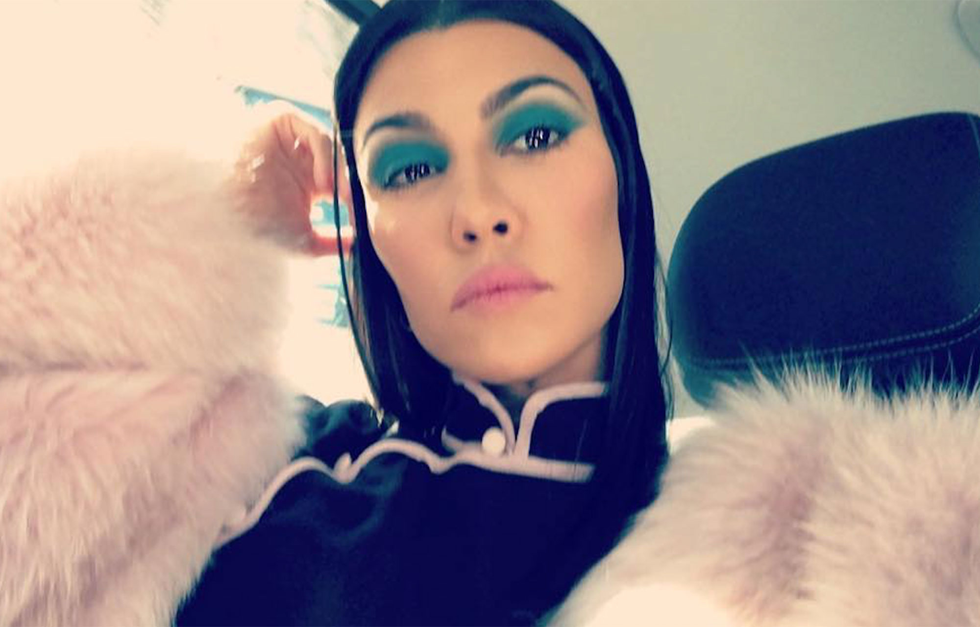 Clown Eye Makeup Kourtney And Khlo Kardashian Poke Fun At Kim Kardashian For