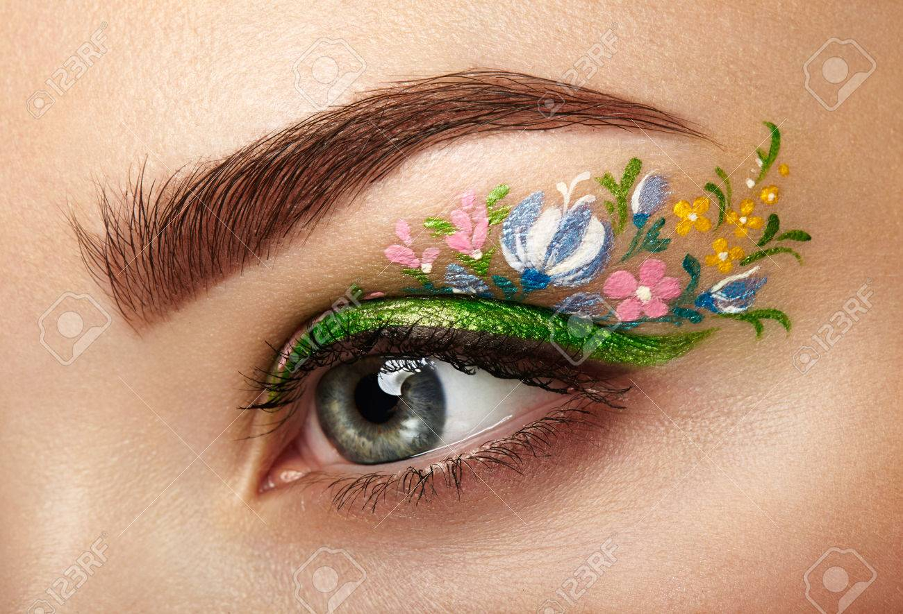 Creative Eye Makeup Eye Makeup Girl With A Flowers Spring Makeup Beauty Fashion