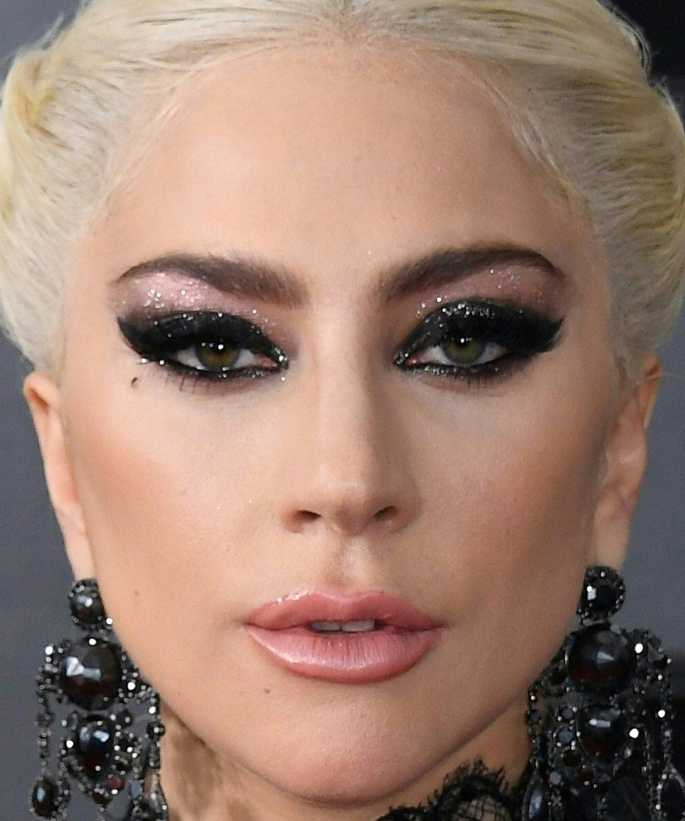 Extreme Eye Makeup Pbut No One No One Took The Dark Eye Cake Like Gagap Photo