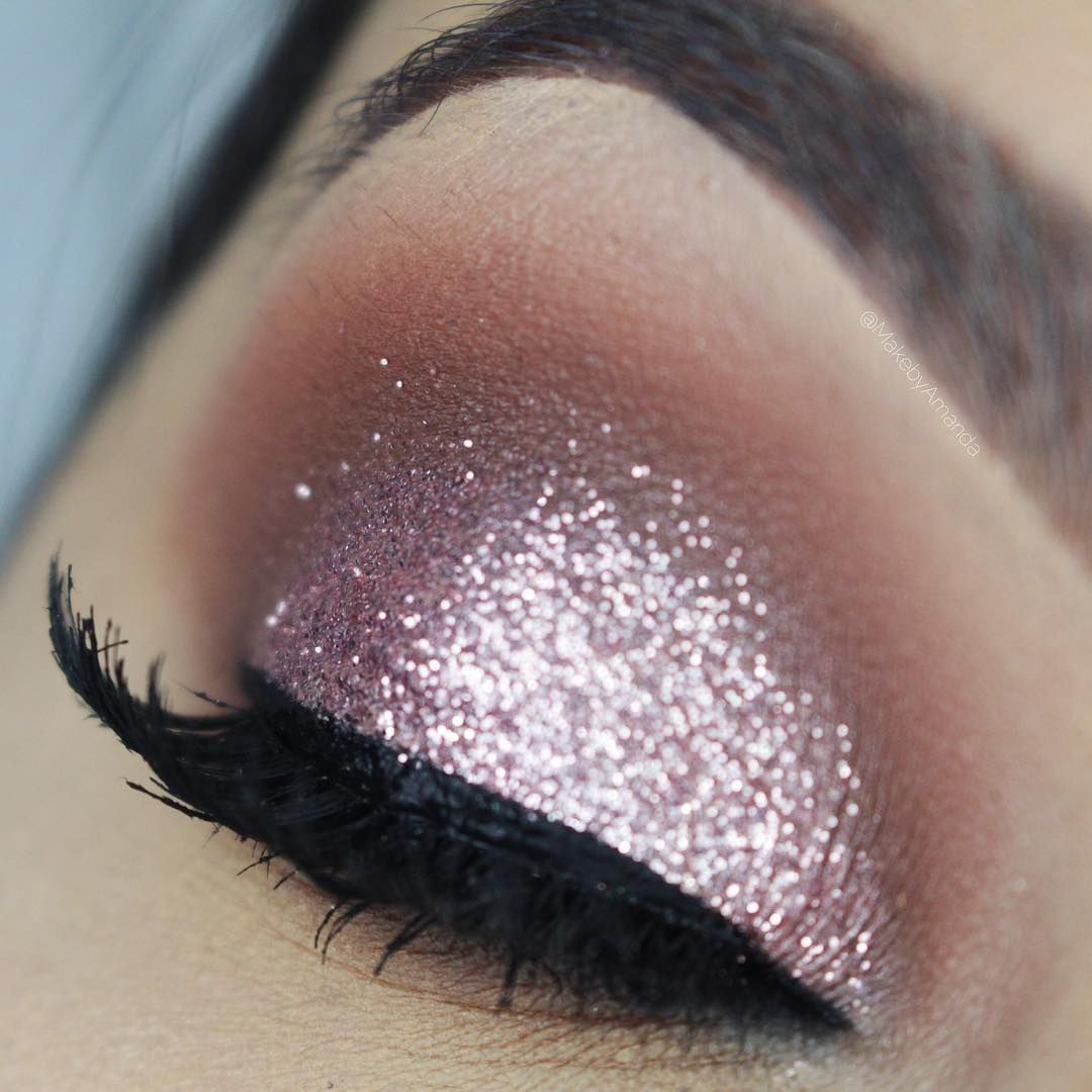 Eye Glitter Makeup Eye Makeup Pink Glitter With A Soft Blended Crease Ten 10