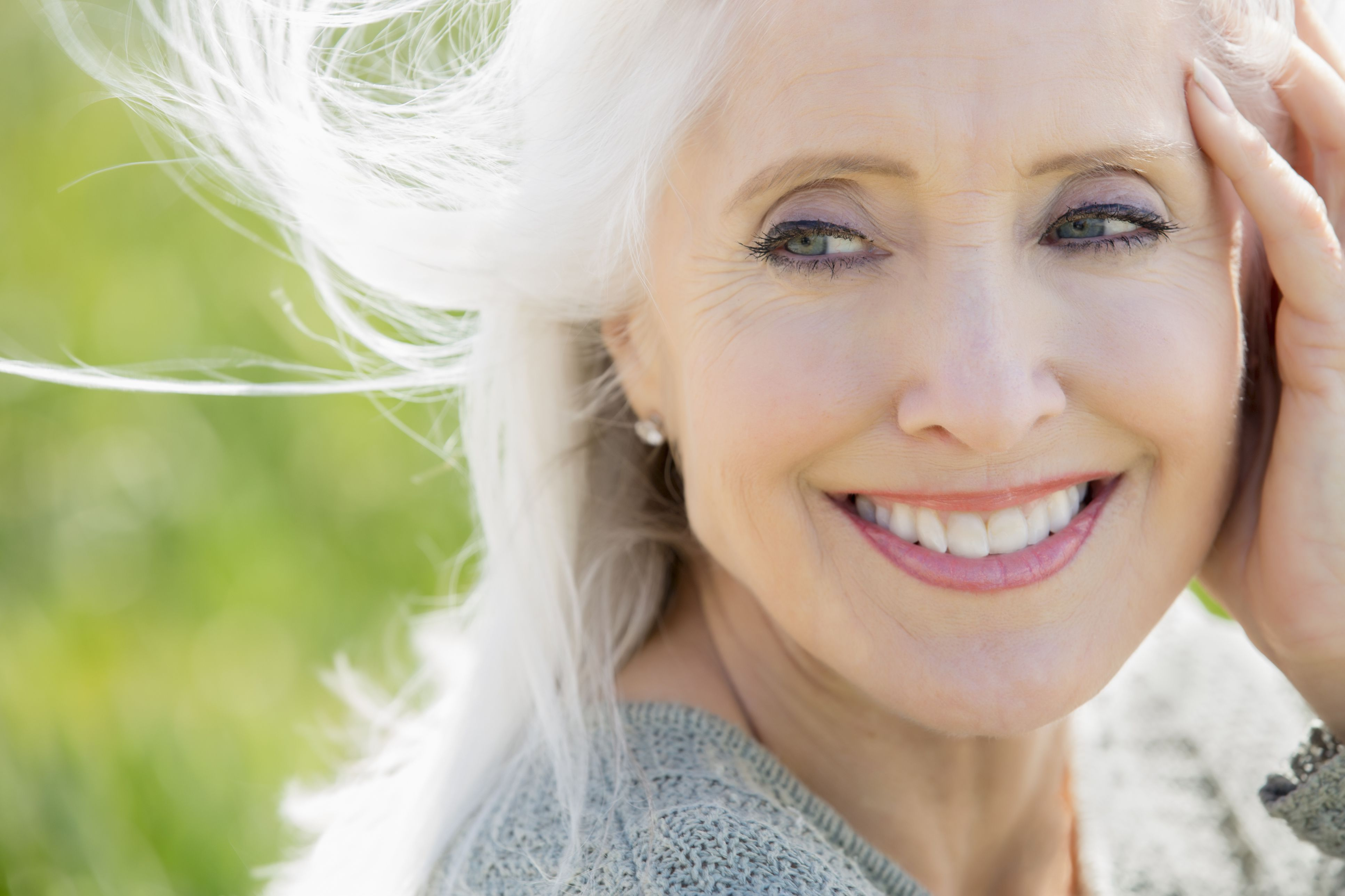 Eye Makeup For Blue Eyes And Blonde Hair 11 Eye Makeup Tips For Older Women