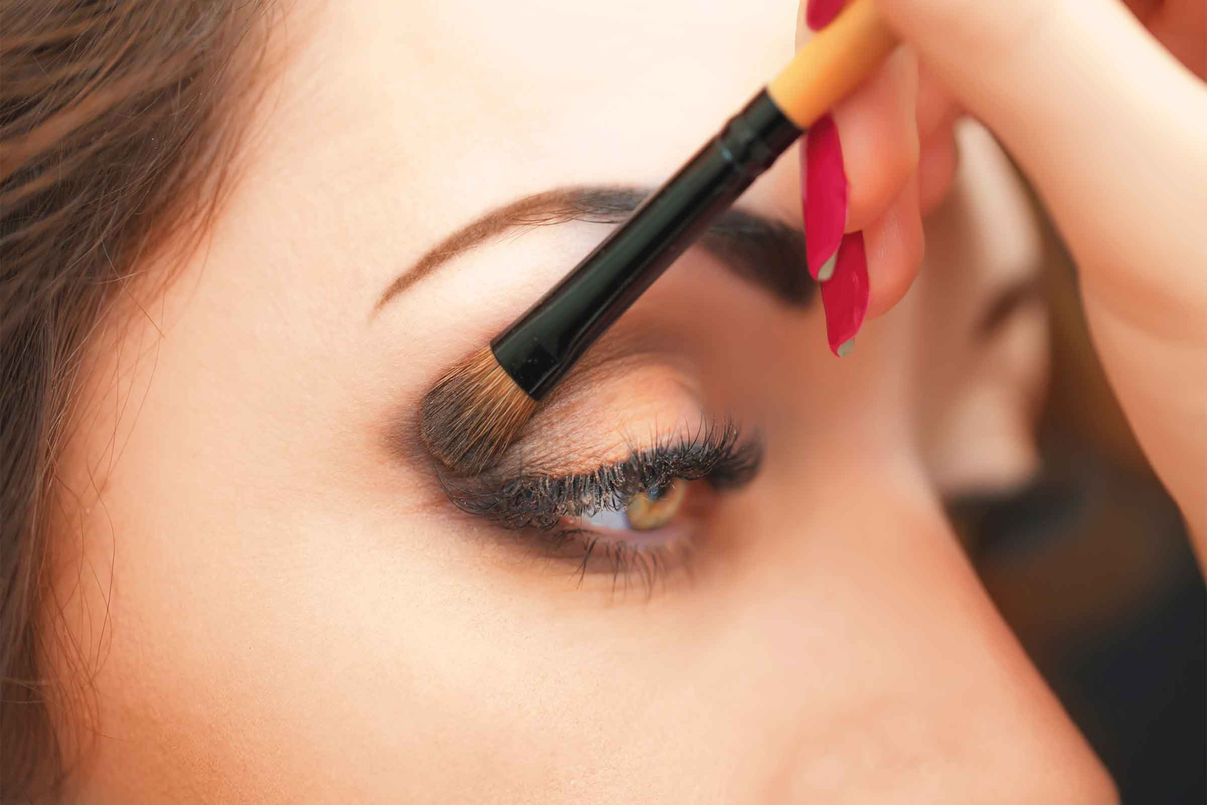 Eye Makeup For Brown Eyes Steps Eye Makeup Tips 7 Ways To Make Your Eyes Pop Readers Digest