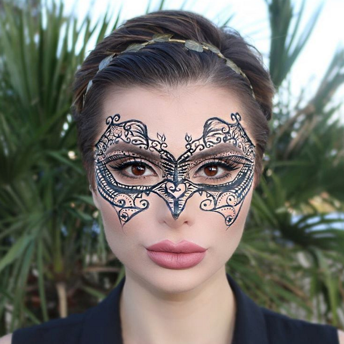 Eye Makeup Under Mask 5 Easy Halloween Makeup Ideas You Can Do With Only Eyeliner Glamour
