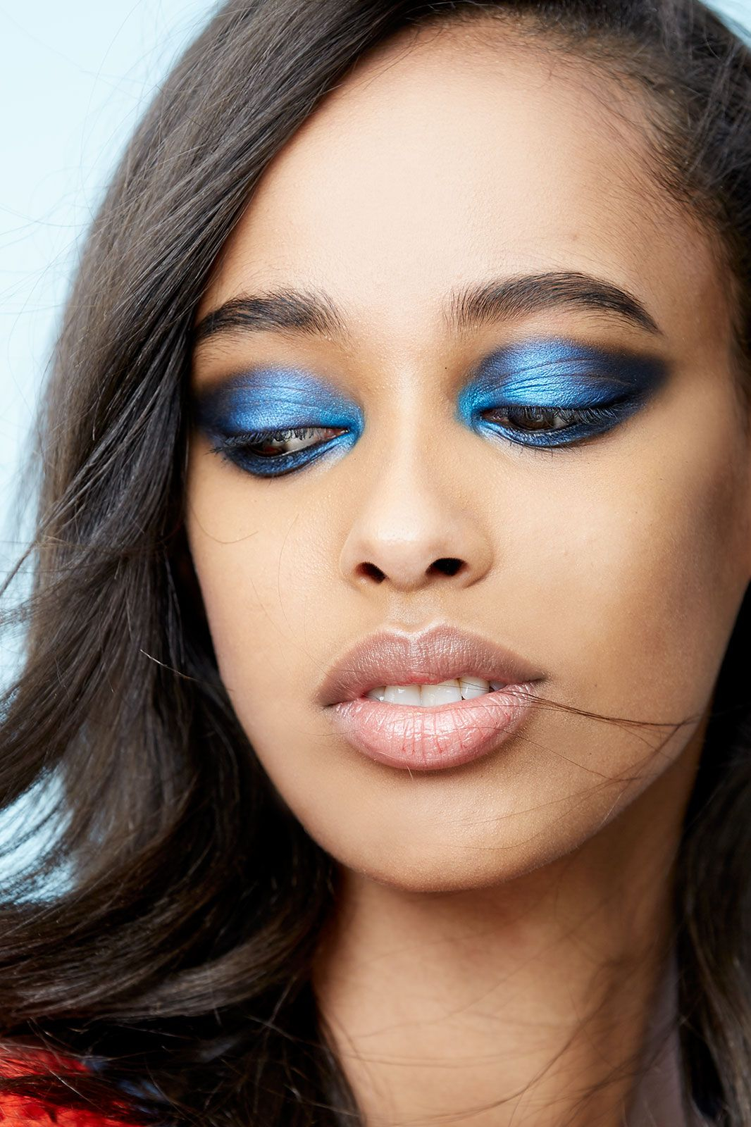 Eye Makeup With Black Dress Blue Makeup Eyeshadow Eyeliner Lipstick