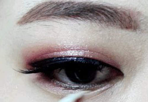 Frozen Eye Makeup How To Apply Disney Frozen Elsas Eyeshadow In Everyday Eye Makeup