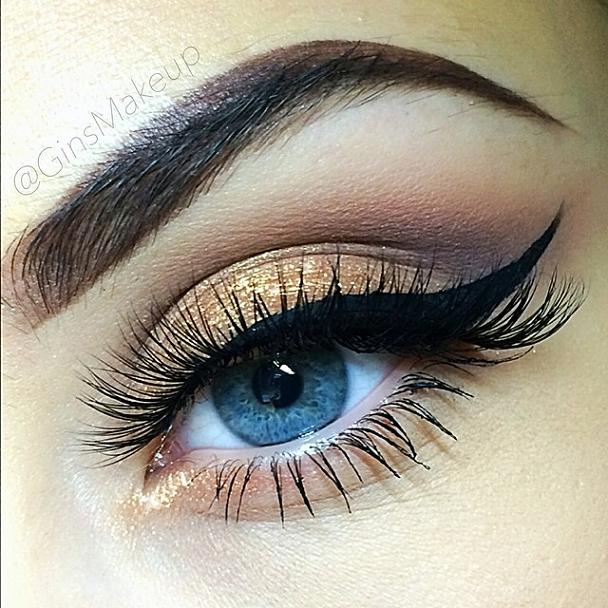 Gold Cat Eye Makeup Gold Look