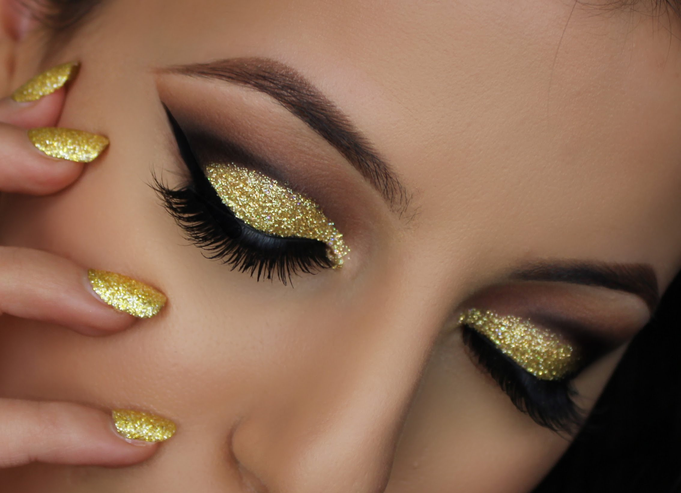 Gold Glitter Eye Makeup Gold Glitter Cut Crease Smokey Eye New Years Eve Makeup Tutorial