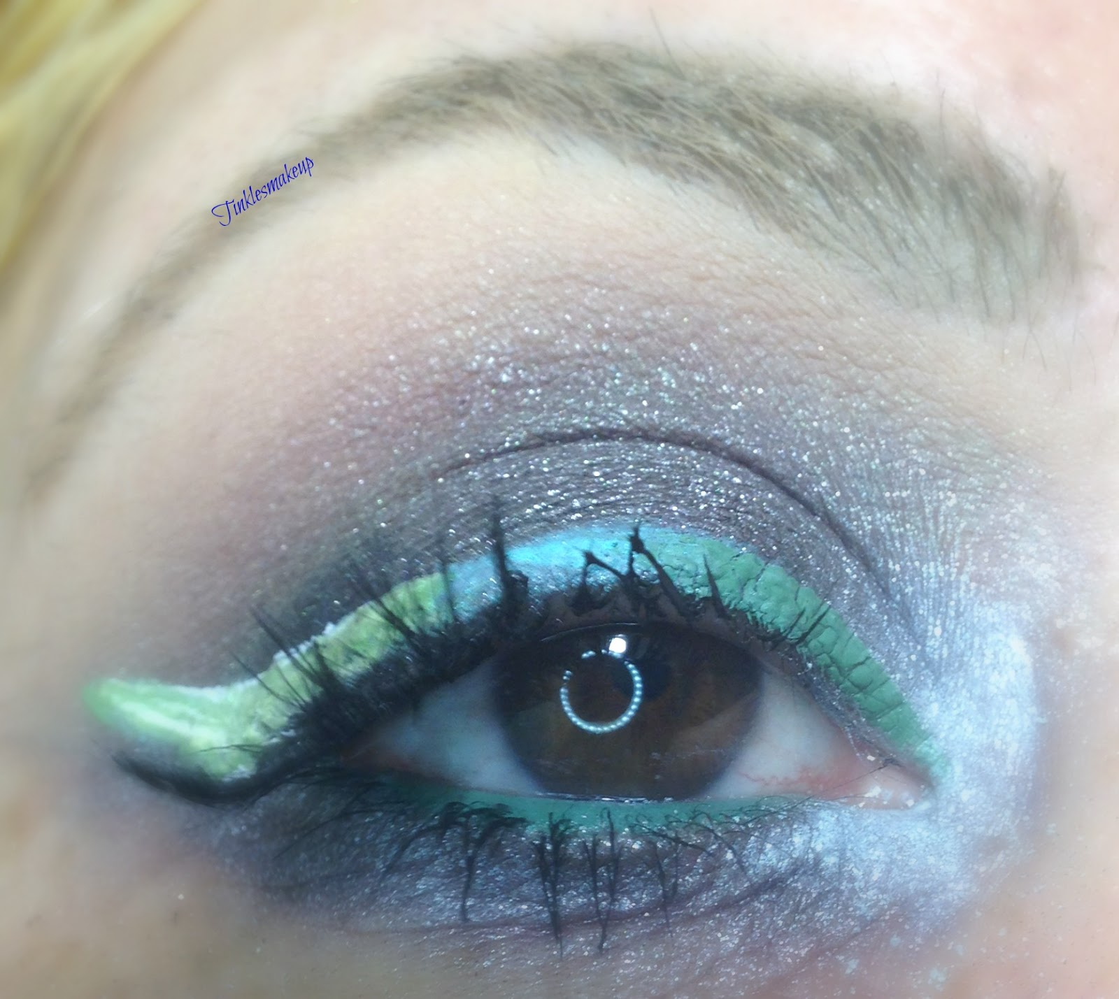 Grad Eye Makeup Tinklesmakeup Eye Makeup Look Green Gradient Liner