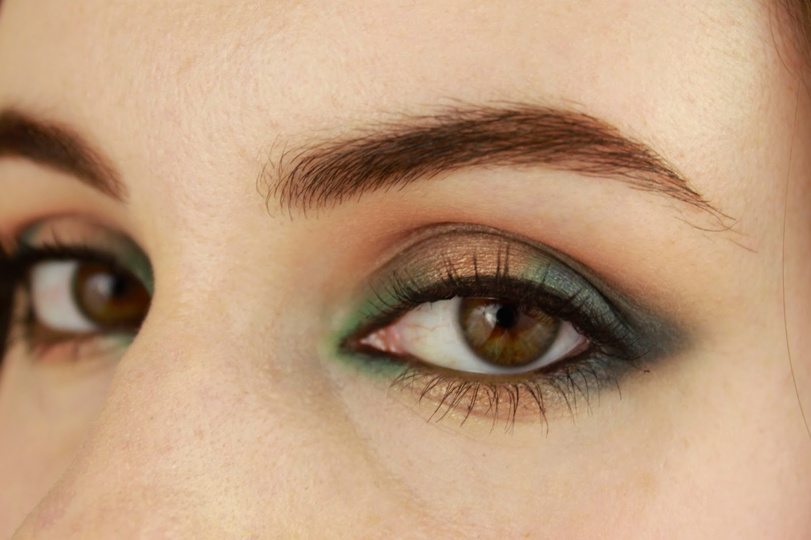 Green And Gold Eye Makeup Led The Moonlight A Beauty Blog For Beautiful Dreamers Green