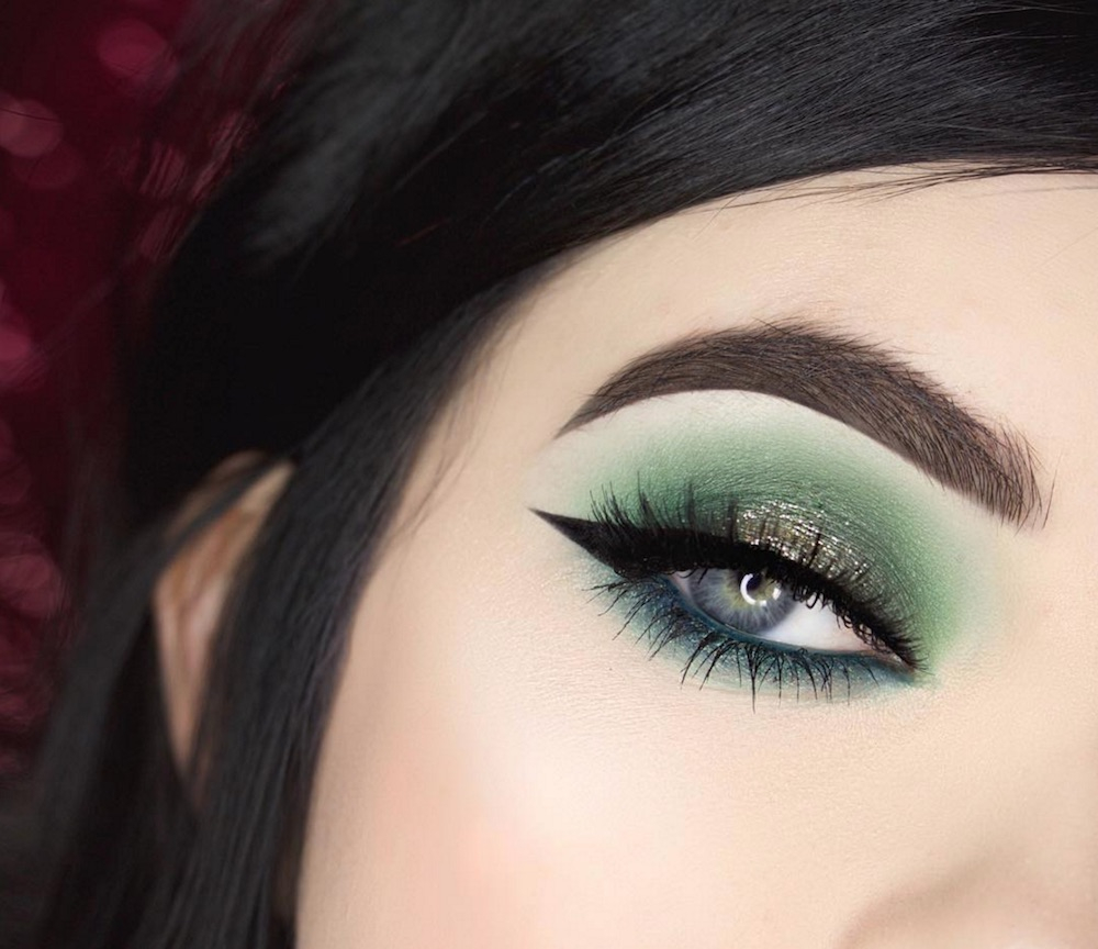 Green Eye Makeup Pantones 2017 Color Of The Year Makes For Totally Fresh Eye Looks