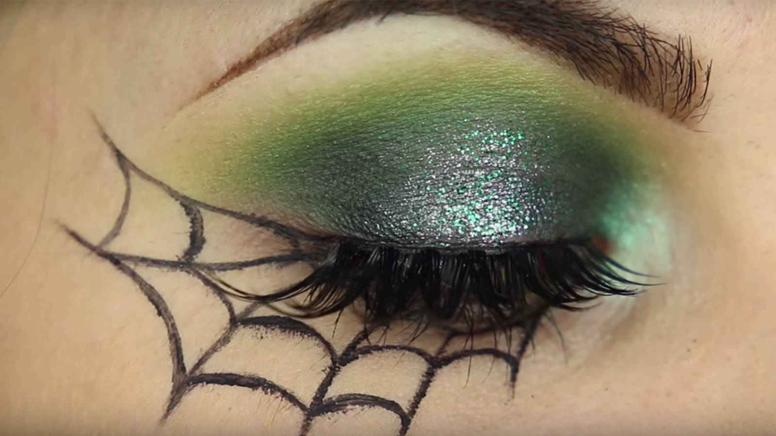 Halloween Eye Makeup 8 Easy Halloween Makeup Tutorials For The Cheap Lazy Galore