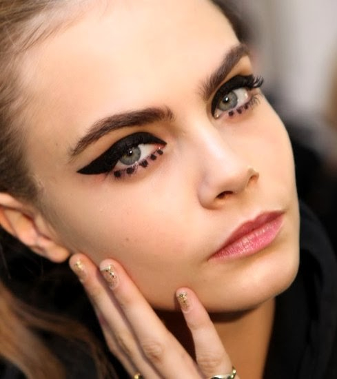 Heavy Cat Eye Makeup Trend Alerts Spatial Fashion Dimension