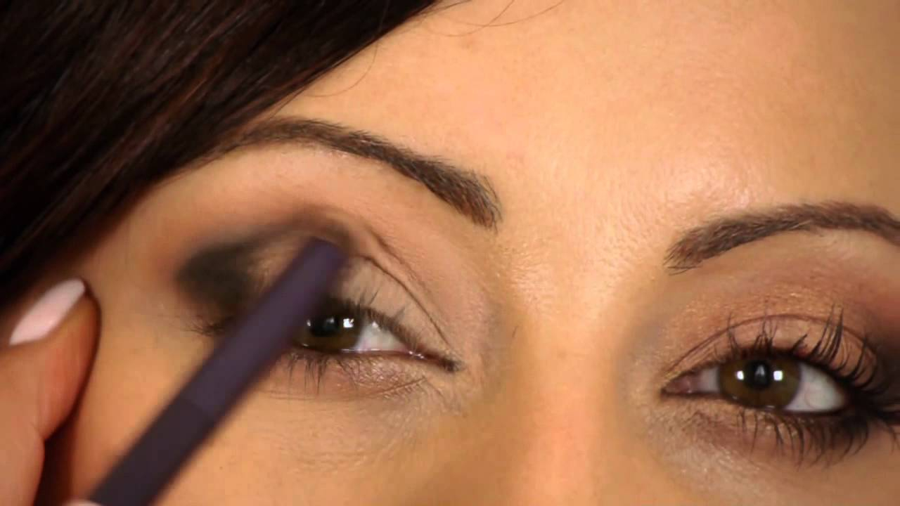 How To Apply Eye Makeup Like A Pro How To Blend Your Eyeshadow Like A Pro Youtube