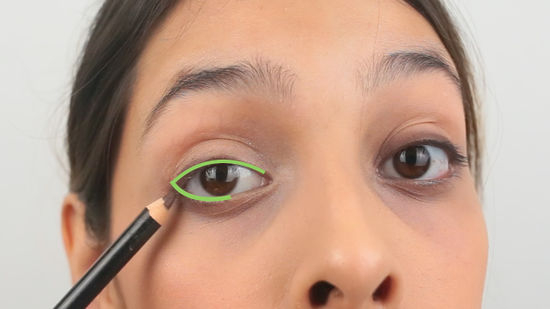 How To Apply Eye Makeup To Small Eyes 3 Ways To Put Eyeliner On Small Eyes Wikihow