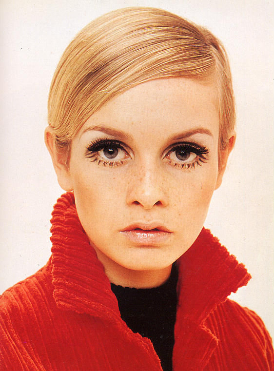How To Do 60S Eye Makeup Get Twiggy Eyes A Makeup How To 8 Steps