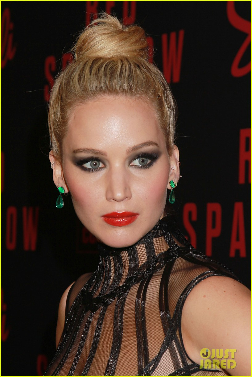 Jennifer Lawrence Eye Makeup Jennifer Lawrence Stuns At Red Sparrow Nyc Premiere With Fierce