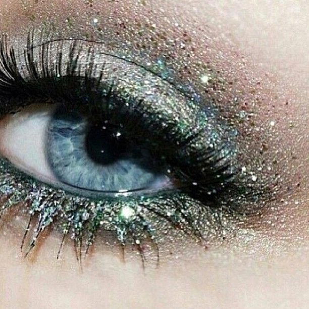 Light Blue Eye Makeup A Collection Of 40 Best Glitter Makeup Tutorials And Ideas For 2019