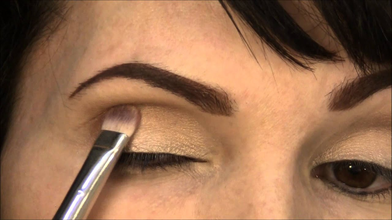 Mac Eye Makeup Application Easy Eye Makeup Tutorial Using Mac Youtube