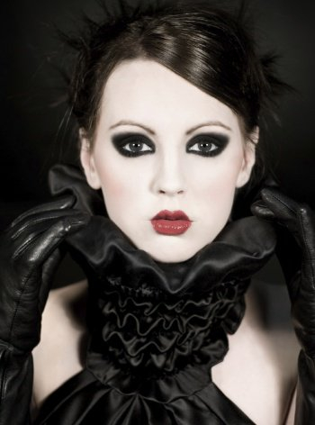 Makeup Gothic Eyes Gothic Makeup And How To Do It Wiseshe