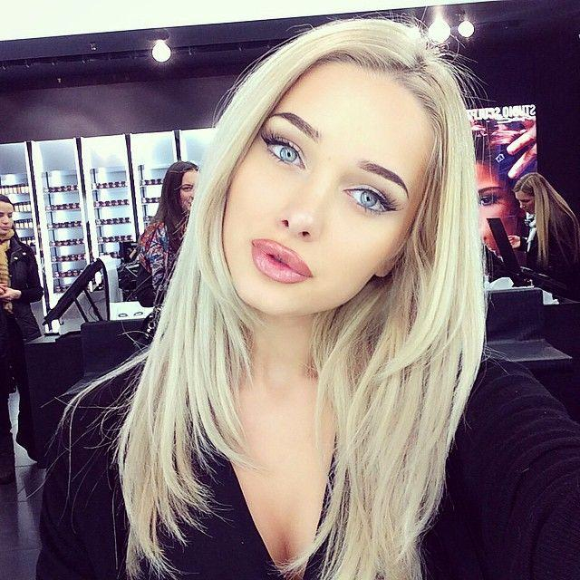 Makeup Looks For Blue Eyes And Blonde Hair Blonde And Blue Eye Makeup Look 2866063 Weddbook