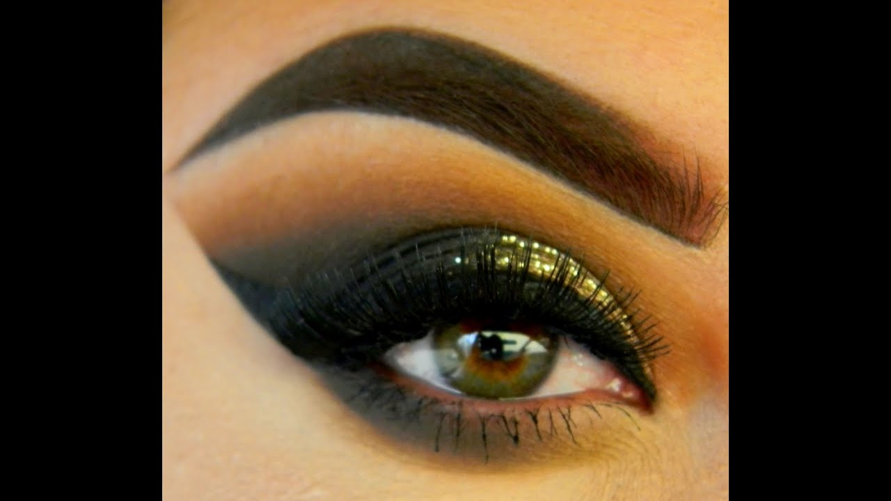 Makeup Tape Eyes Sharp Edge Eyeshadow Look Without The Tape Youtube