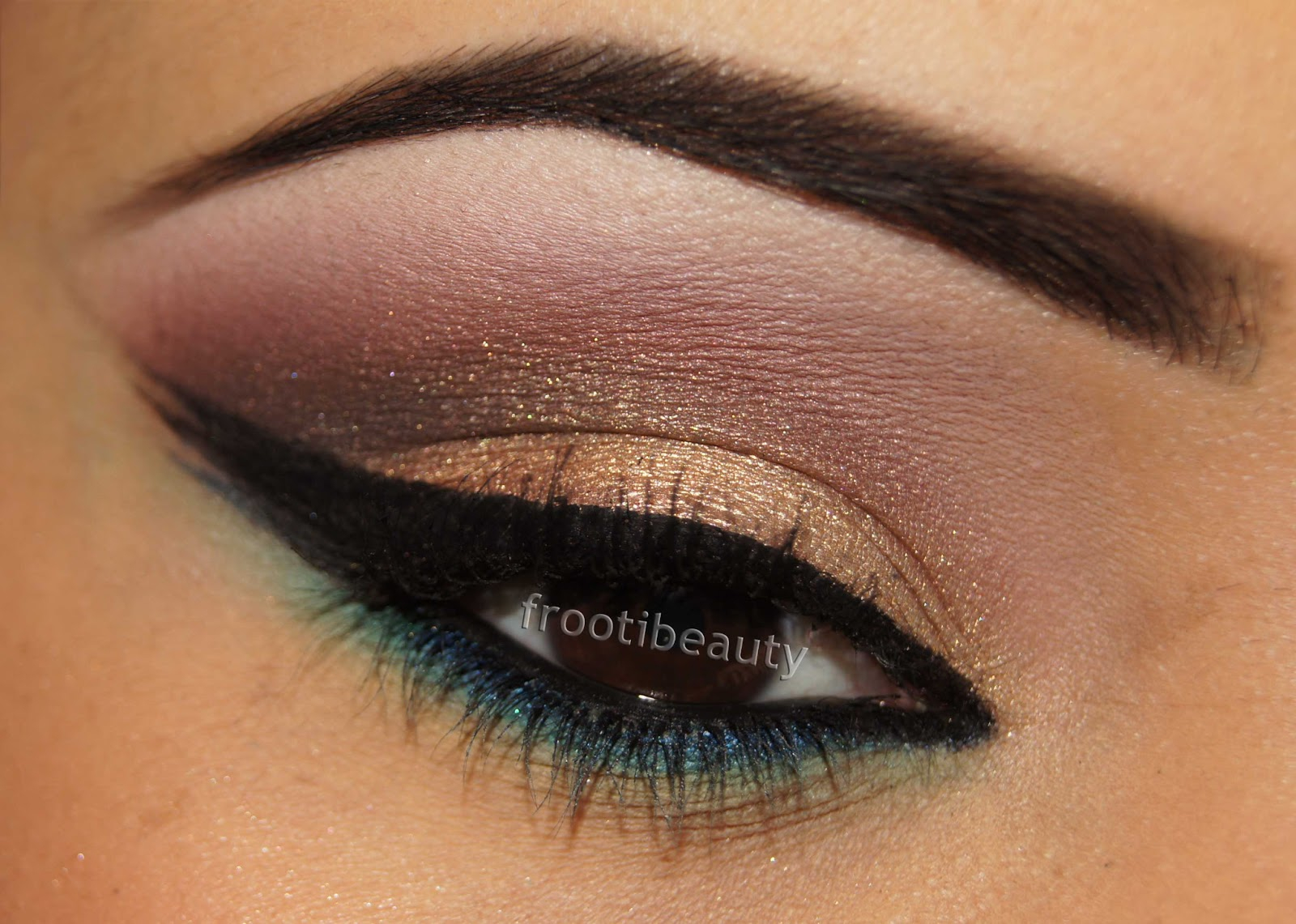 Maroon Eye Makeup Safiyah Tasneem Fff Gold Maroon With Green Blue Makeup Look