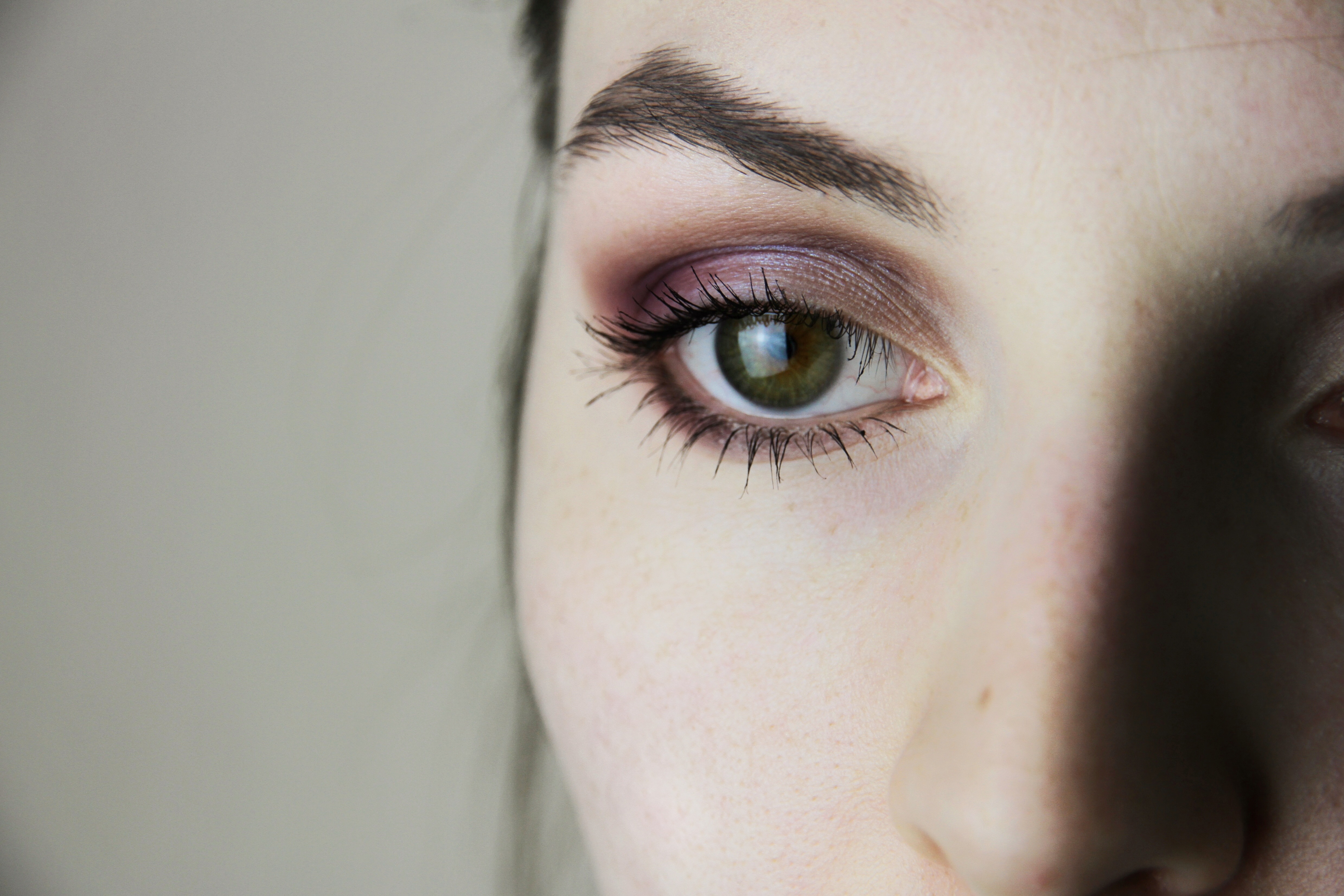 Mauve Eye Makeup Between Mauve And Violet An Edgy Eye Makeup For Any Occasion