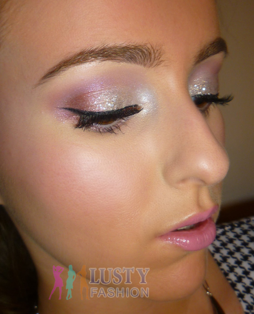 Night Party Eye Makeup Night Parties Call For Glitter Makeup Lustyfashion