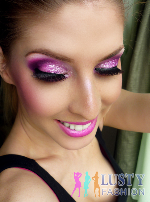 Pink And Silver Eye Makeup Pink And Silver Glitter Eye Makeup Lustyfashion