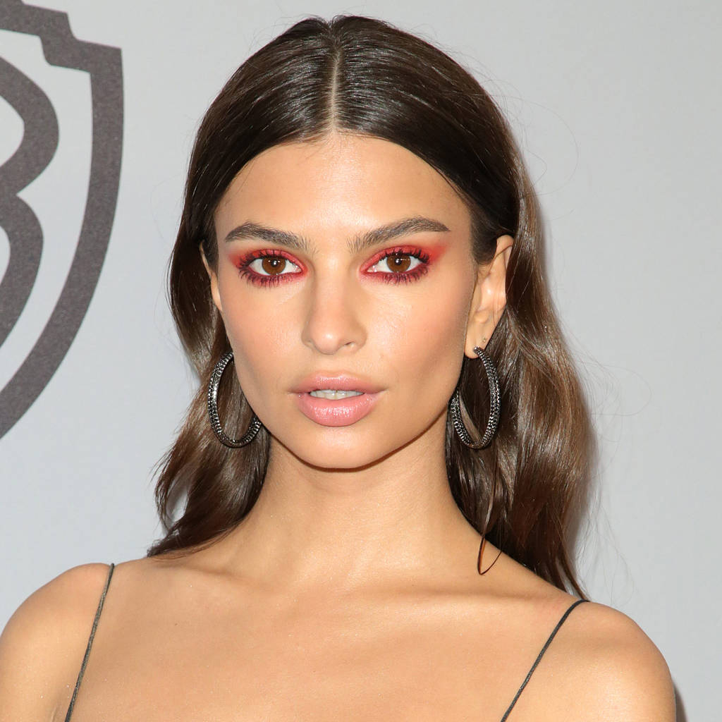 Red Eye Makeup Rock Red Eye Make Up Like Emily Ratajkowski Cover Media