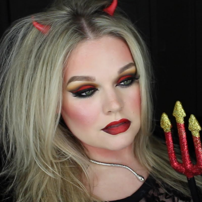 Red Halloween Eye Makeup 7 Makeup Looks To Rock On Halloween Her Campus