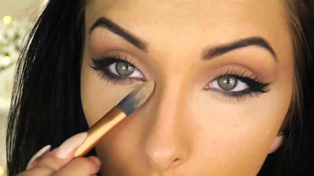 Round Eyes Makeup Angelina Jolie Inspired Cat Eye Makeup Tutorial Round Eyes To Cat