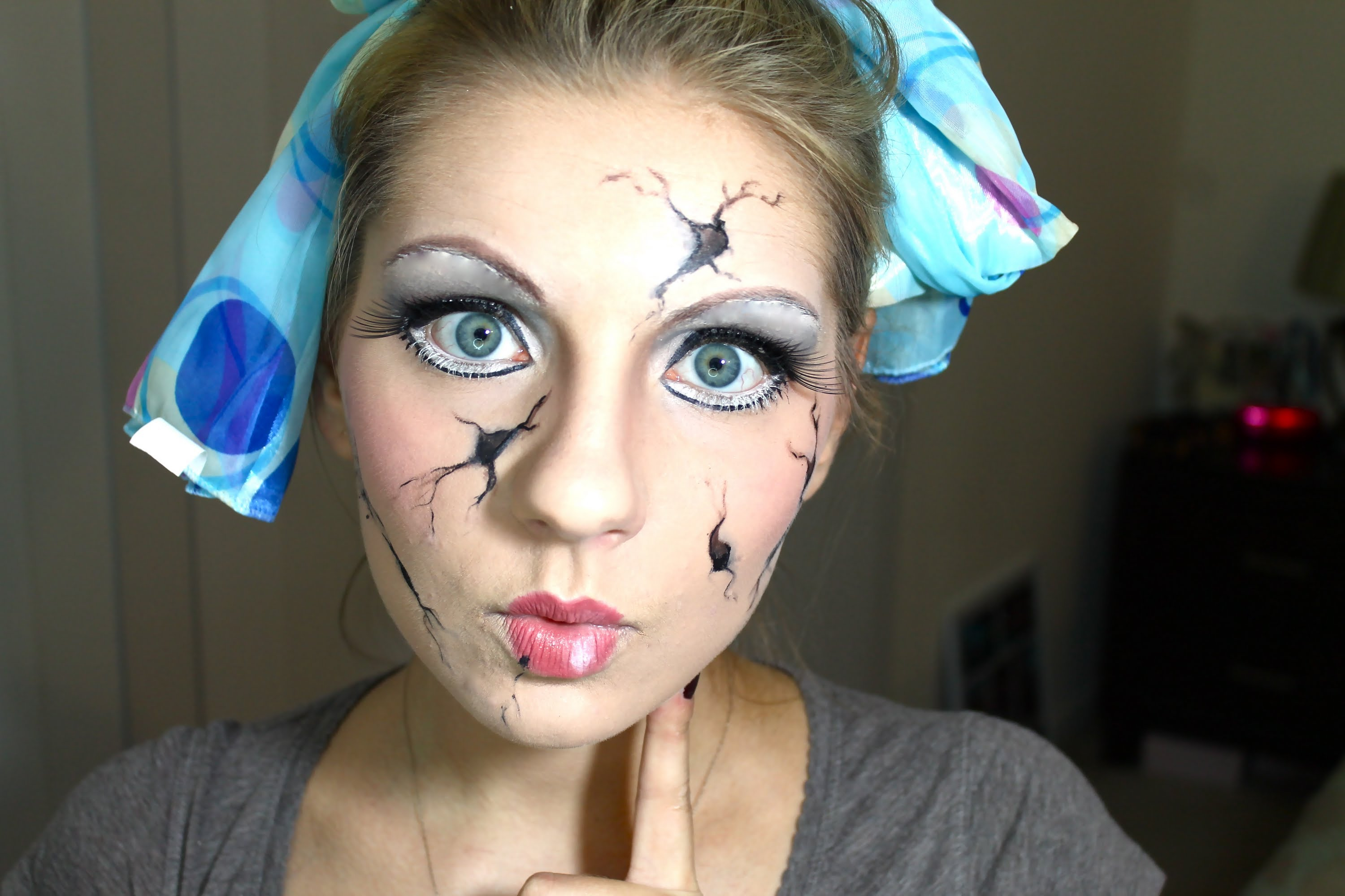 Scary Eye Makeup 8 Cracked Doll Halloween Makeup Tutorials For A Cute Creepy
