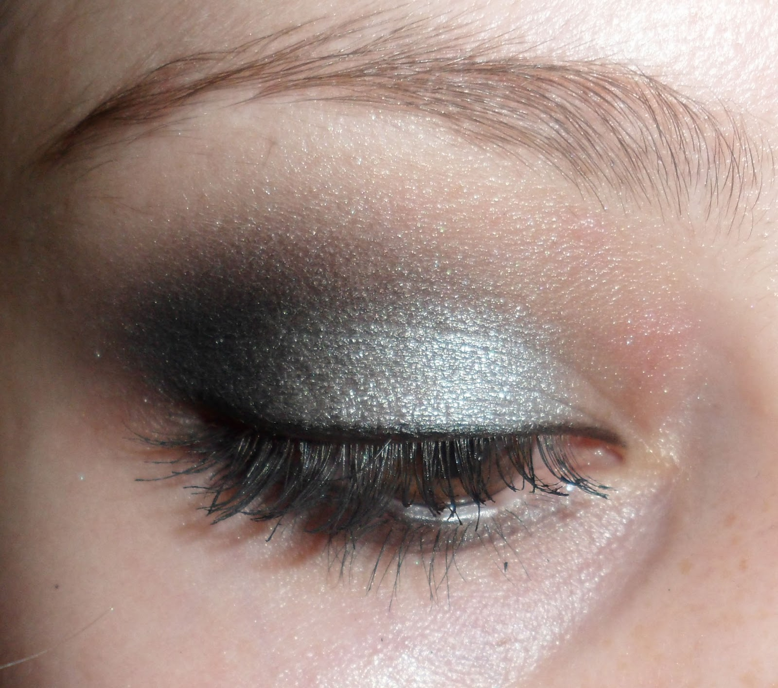 Simple Smokey Eye Makeup Luhivys Favorite Things Simple Silver And Black Smokey Eye