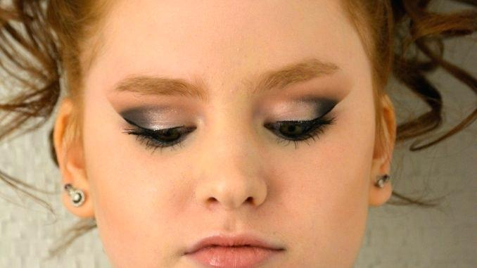 Smokey Eye Cheer Makeup Cheer Makeup Dance And Tutorial Peternguyen