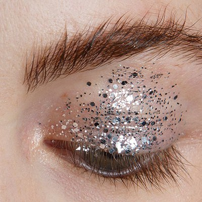 Sparkly Silver Eye Makeup 7 Ways To Wear Glitter Makeup From Low Key To Gats Allure