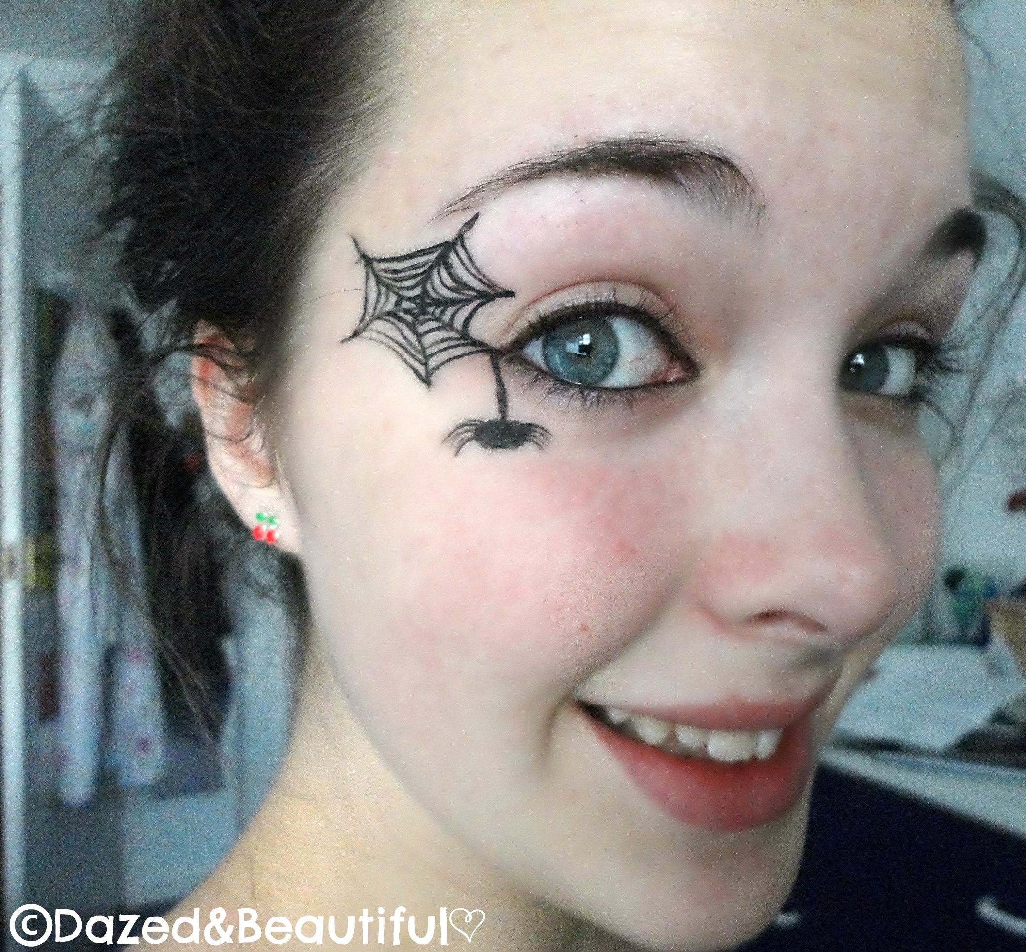 Spider Web Eye Makeup Different Heights Between The Lines This Will Create Your Spider