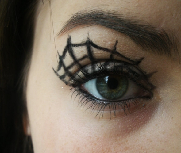 Spider Web Makeup On Eyes Spiderweb Makeup Woman Fashion Nicepricesell