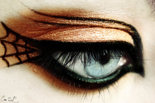 Spider Web Makeup On Eyes Stay Pretty On Halloween Enhance The Eye Makeup Eye Makeup